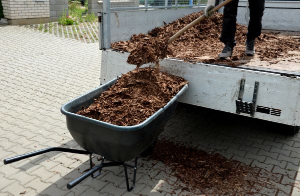 Bulk Mulch Delivery in Delray Beach